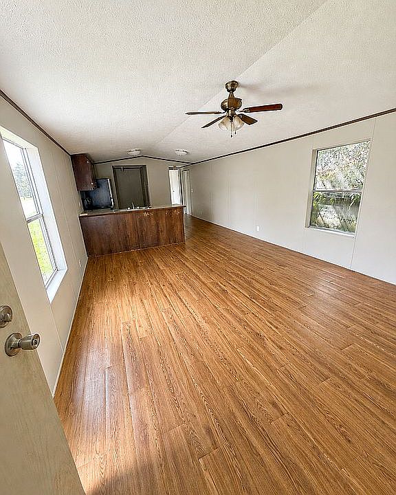 1st image of 519 Lyman Ave