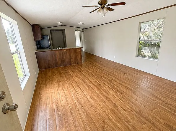 519 Lyman Ave, Rayne, LA 70578