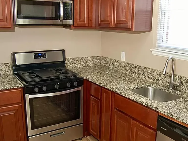 6029 Alta Ave #1 — Photo 2