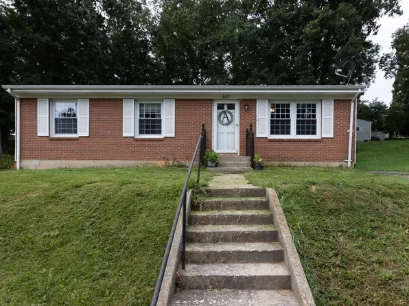 607 David St, Staunton, VA 24401