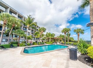 1830 Embassy Dr APT 605, West Palm Beach, FL 33401