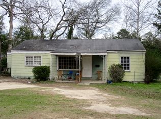 3469 McKenzie Dr, Macon, GA 31204