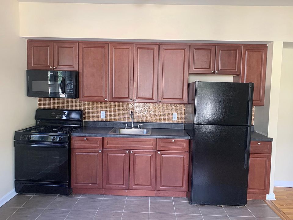1st image of 6 Longfellow Ave APT B1