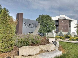 17010 Hawthorne Plz #216, Omaha, NE 68118