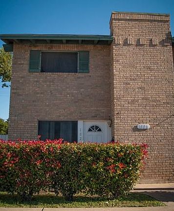 3rd image of 1742 Wooten Park Dr #101