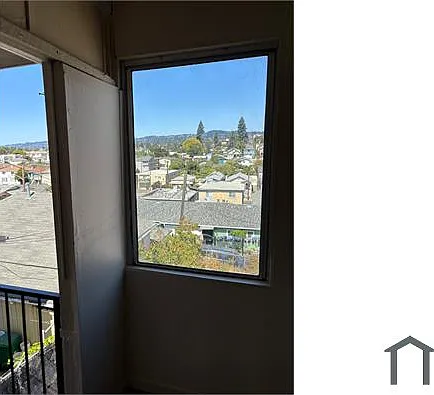 1808 E 20th St — Photo 11