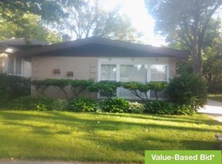 5237 Carol St, Skokie, IL 60077