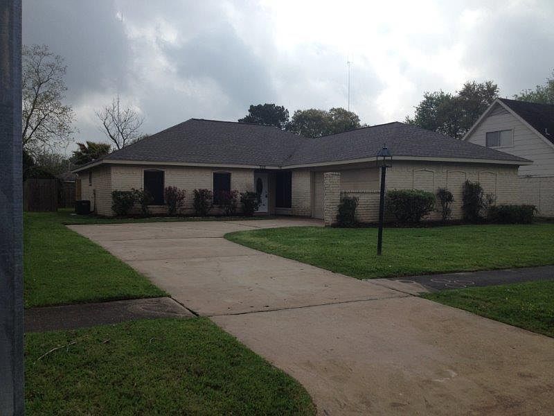 1st image of 3115 Apple Dr