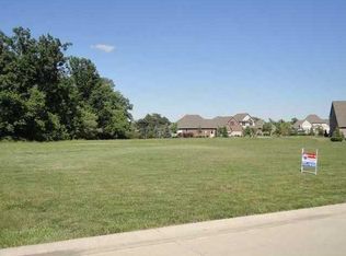 1119 Raintree Dr, Greenfield, IN 46140