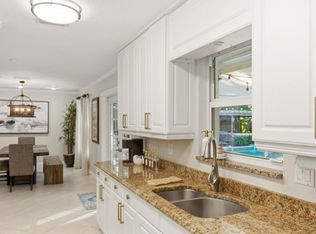 1905 Meadow Ct, West Palm Beach, FL 33406