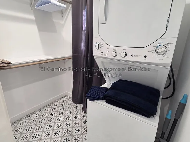 425 E Wellington Ave #427 — Photo 8