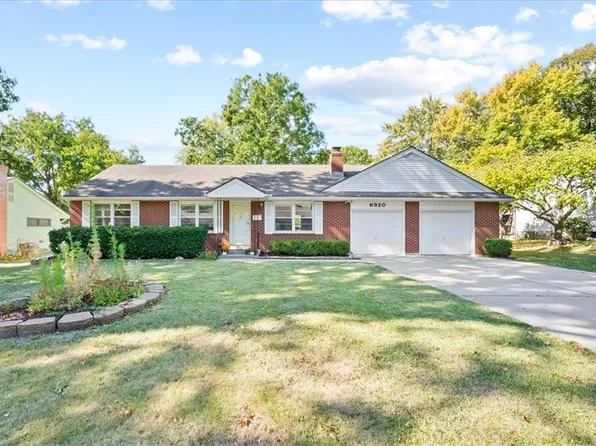 6920 Russell St, Overland Park, KS 66204
