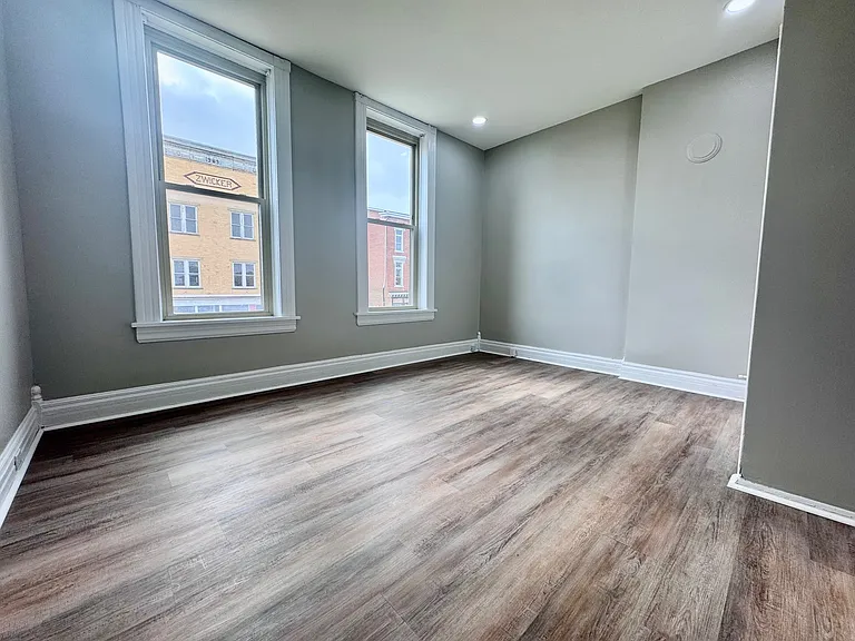 120 E Main St #202 — Photo 4