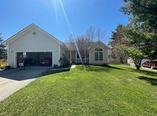72 W Ken Blvd, Harveysburg, OH 45032