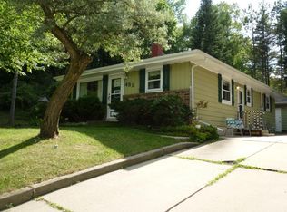 451 Elder Ln, Allenton, WI 53002