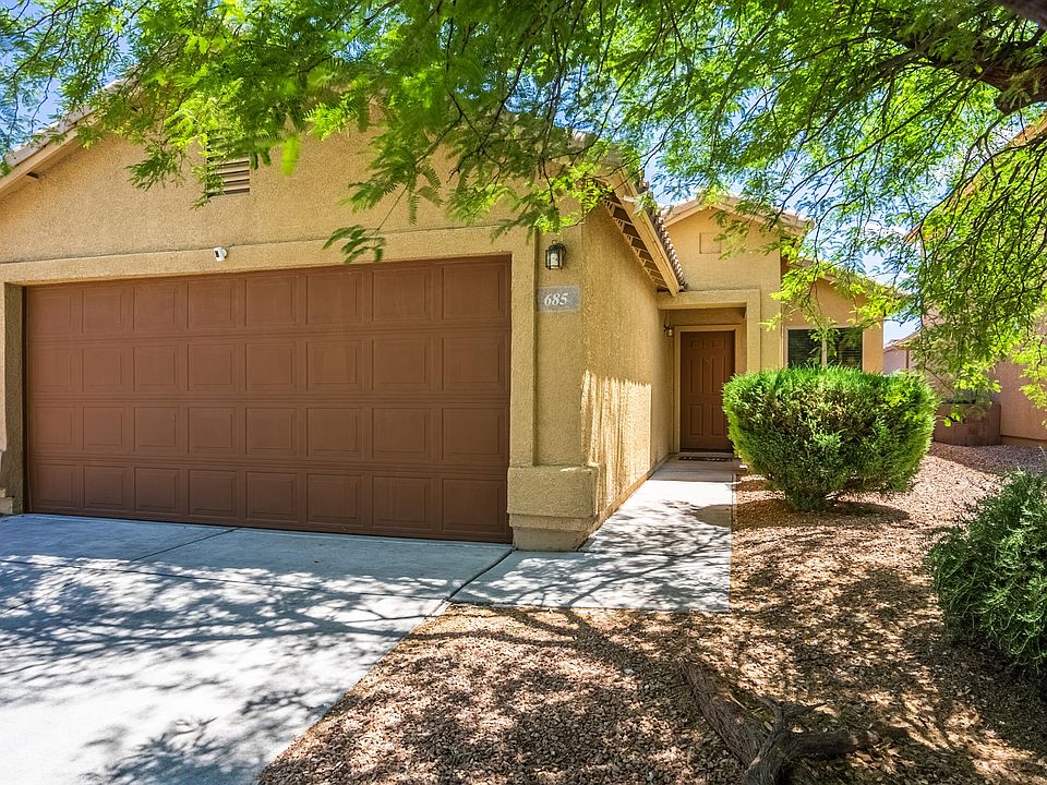 1st image of 685 W Desert Blossom Dr