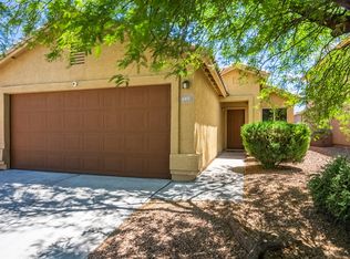 685 W Desert Blossom Dr, Green Valley, AZ 85614