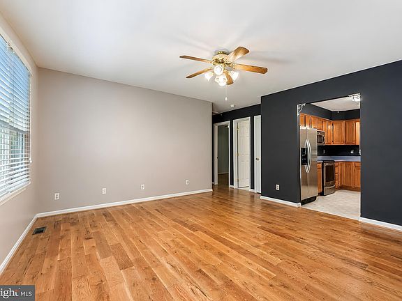 5th image of 8433 Sailboat Ln