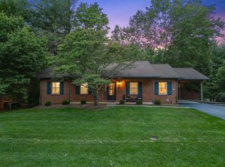 425 Seminole Dr, Blacksburg, VA 24060