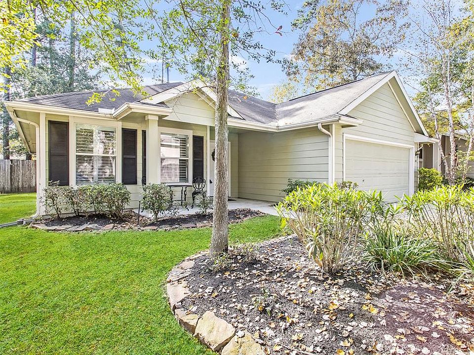 This darling home is conveniently located a short 1-1.5 miles away from the YMCA, Park & Ride and Library.