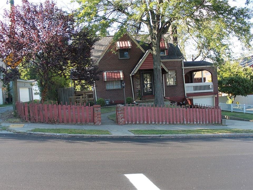 1st image of 135 Park St
