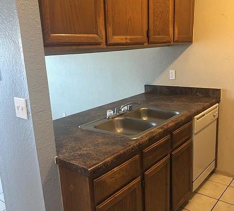 4th image of 2101 Lake Omega St APT D