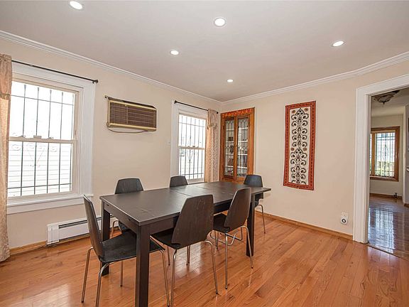 5th image of 92-34 215th St