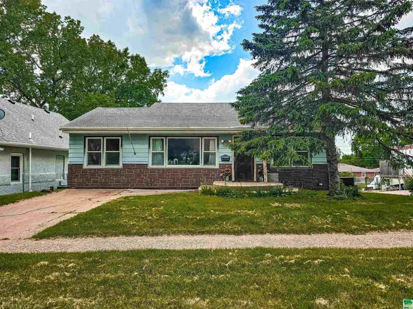 3429 Jones St, Sioux City, IA 51104
