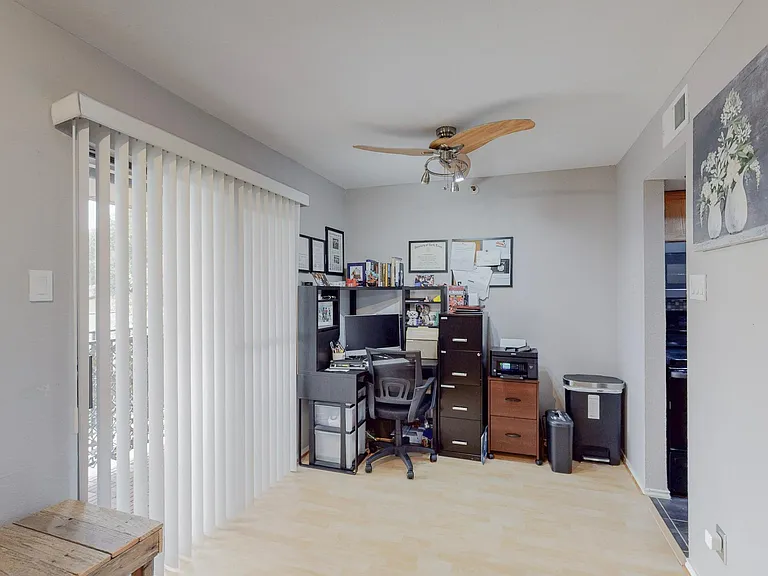 5916 Gaston Ave #304 — Photo 8