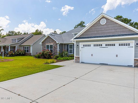 3rd image of 218 Marsh Haven Drive