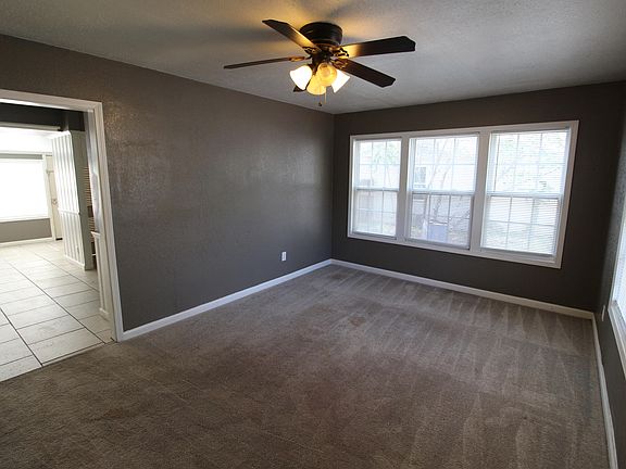3rd image of 2209 25th St