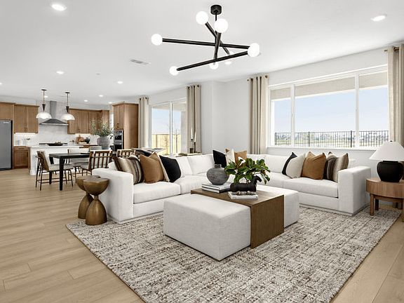 Open main living area, perfect for everyday life or entertaining