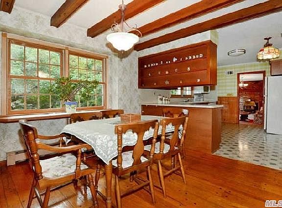 4th image of 60 Grandview Ln