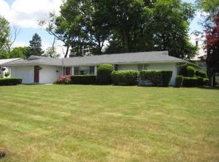 28 Crickett Rd, Brockton, MA 02301