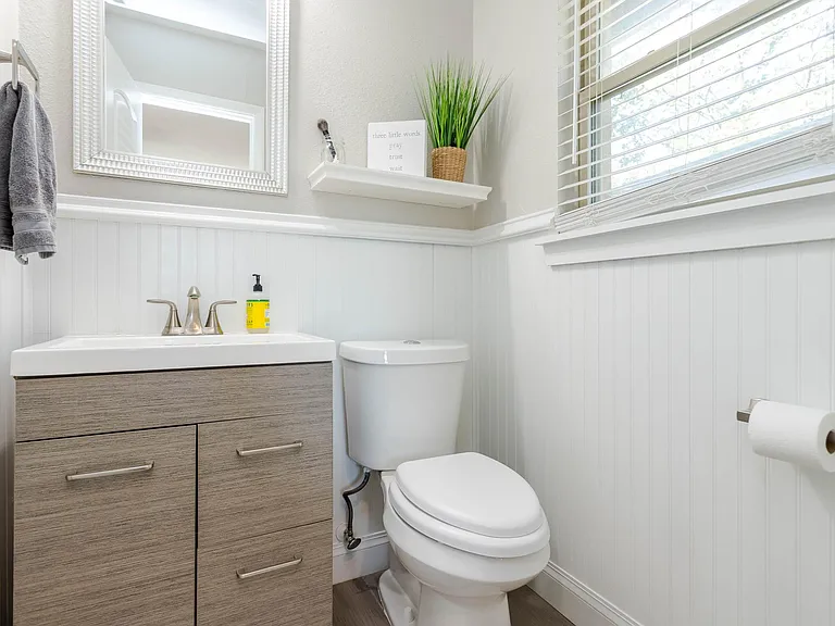 626 Sherwood Dr — Photo 10