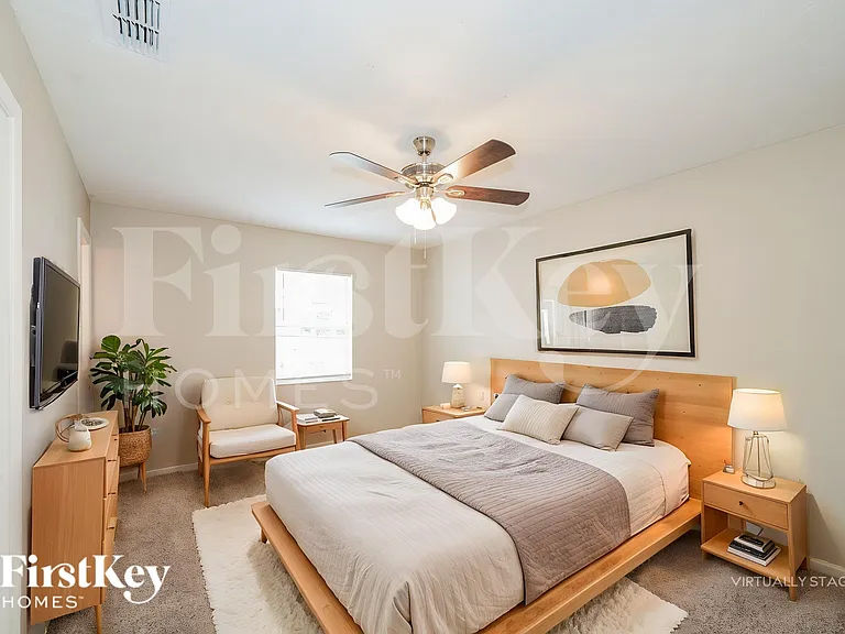 2224 E Hanna Ave — Photo 12