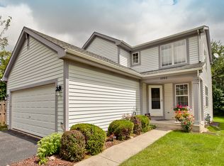 1082 Blackburn Dr, Grayslake, IL 60030