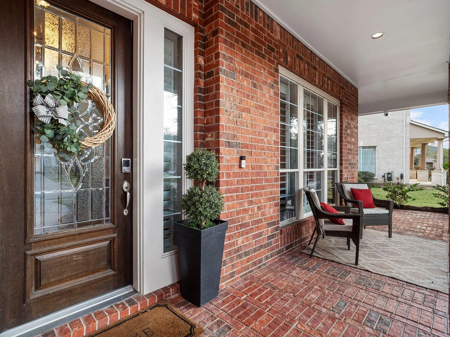 5 bed, 3.5 bath, 4792 sqft, $6,250 — Photo 3