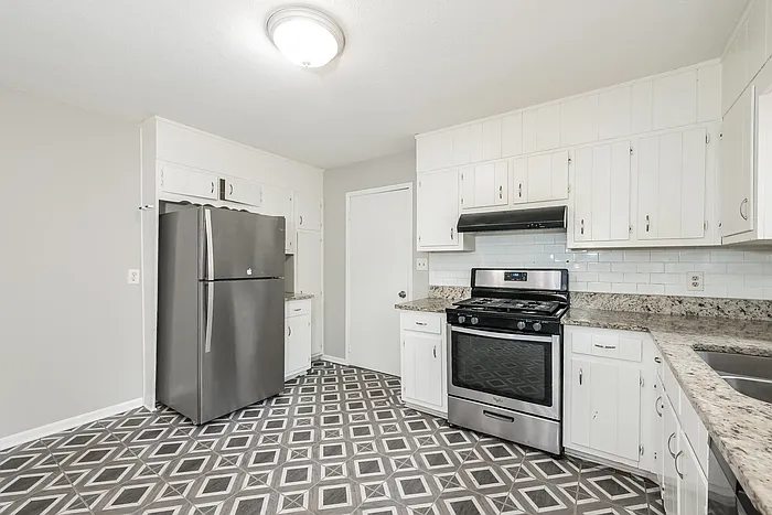 6957 Cedar Hill Ct — Photo 7
