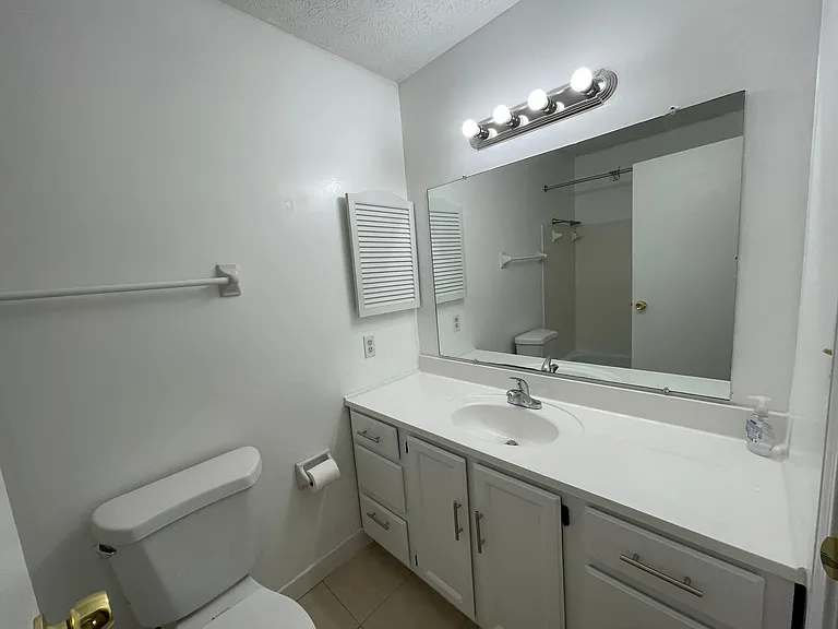 1520 Slade Ave #301 — Photo 9