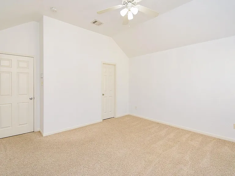 2202 Naomi St #3 — Photo 32