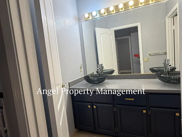 9131 Brienne Way — Photo 24