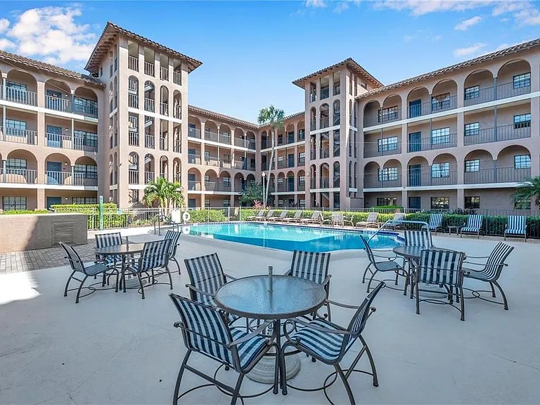 6150 Gulfport Blvd S #514 — Photo 16