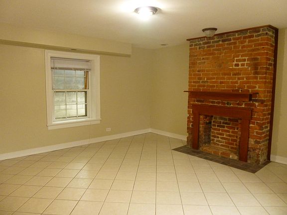2nd image of 400 Ridge St #B