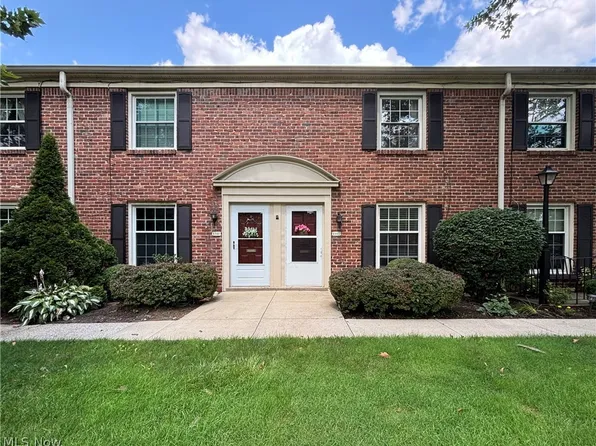 1315 W Market St, Akron, OH 44313