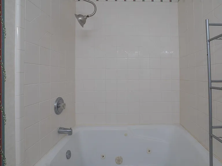 3569 Chatelaine Dr — Photo 21