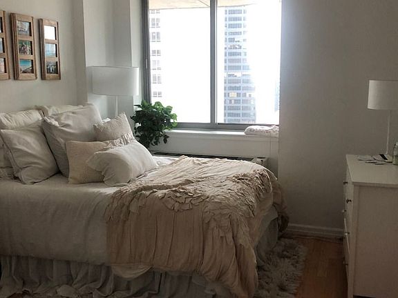 5th image of 2 Gold St APT 3204