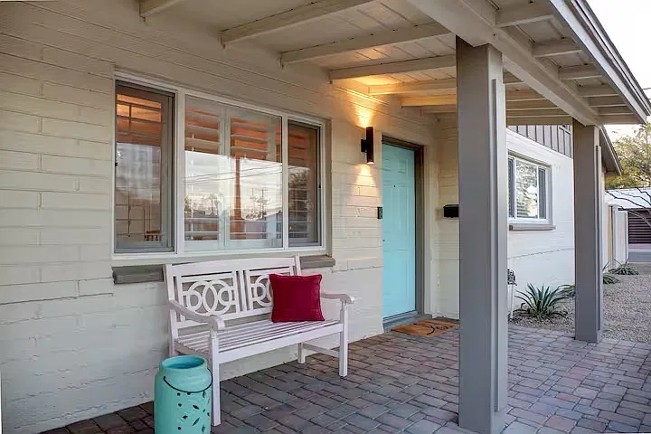 4 bed, 2097 sqft, $3,950 — Photo 1