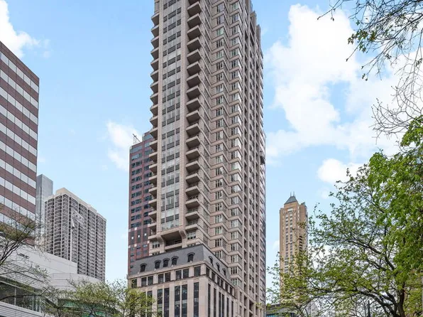 118 E Erie St Unit 28F, Chicago, IL 60611