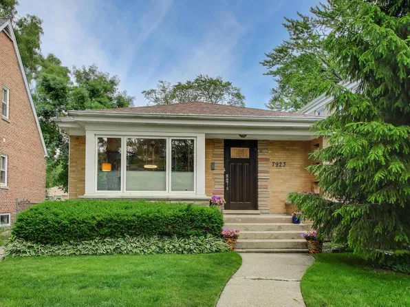 7923 Kolmar Ave, Skokie, IL 60076